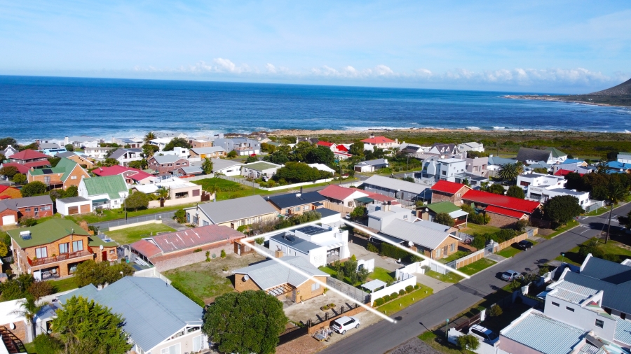 2 Bedroom Property for Sale in Palmiet Western Cape